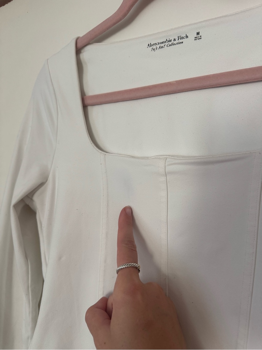 Abercrombie & Fitch White Long-Sleeve Square Neck Seam-Detail Bodysuit - Picture 5 of 6